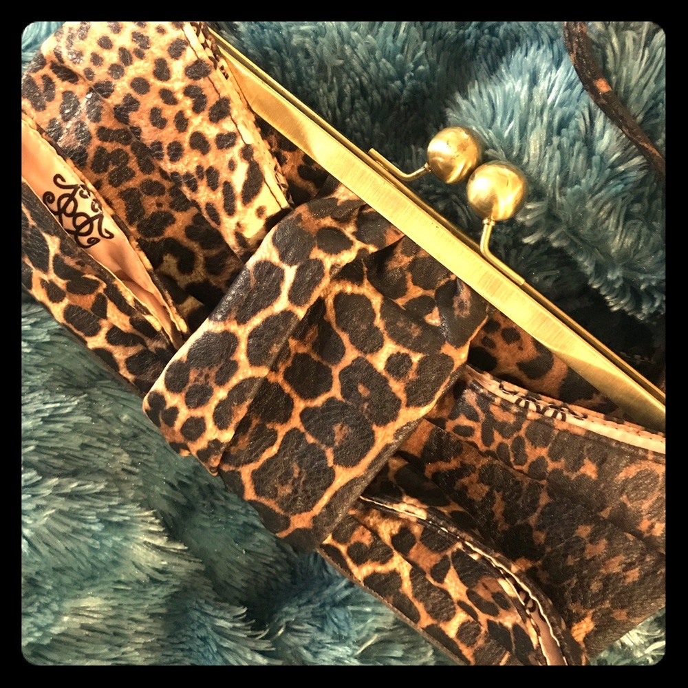 Jessica Simpson wallet clutch
